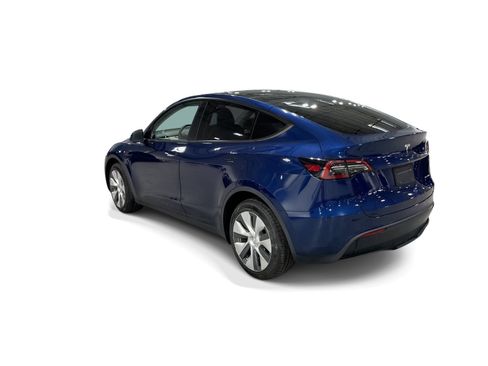 Certified 2023 Tesla Model Y Long Range AWD/4WD image 4