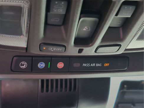 Used 2024 GMC Sierra 2500 Denali w/ Denali Reserve Package image 27