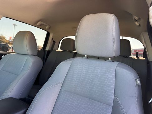 Used 2017 Toyota Tacoma SR5 image 15