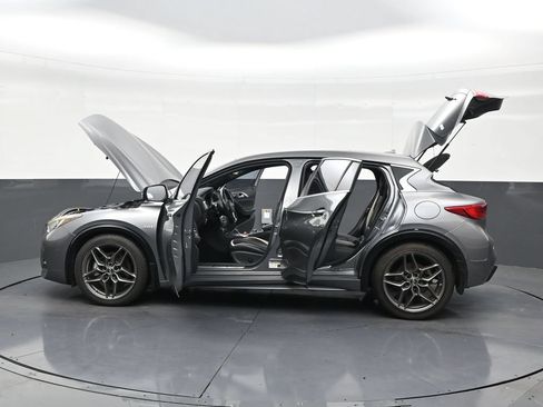 Used 2019 INFINITI QX30 Sport w/ Cargo Package FWD image 32