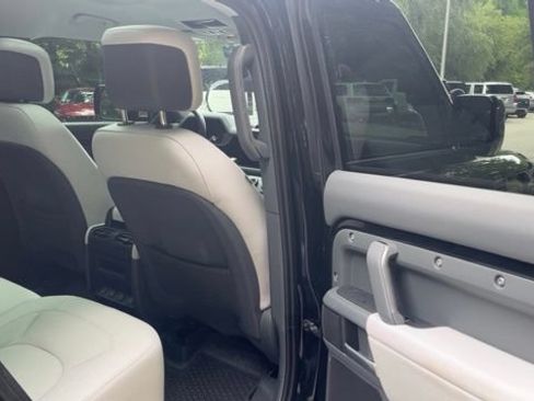 Certified 2025 Land Rover Defender 110 X-Dynamic SE AWD/4WD image 12