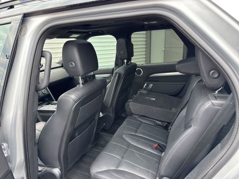 Used 2020 Land Rover Discovery Landmark AWD/4WD image 9