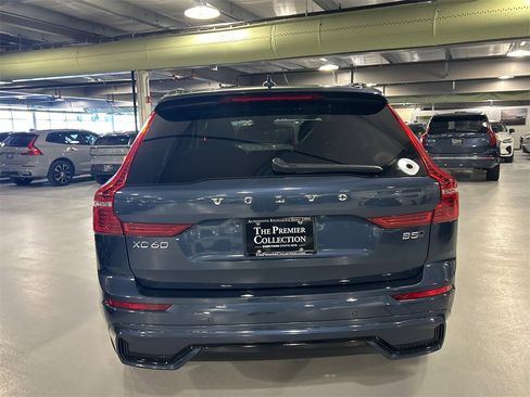 Certified 2025 Volvo XC60 B5 Plus image 3
