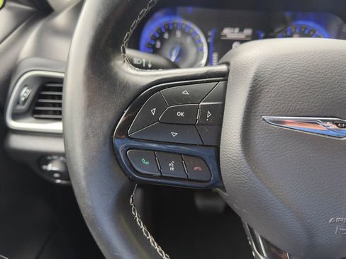 Used 2020 Chrysler Pacifica Touring w/ S Appearance Package FWD image 18