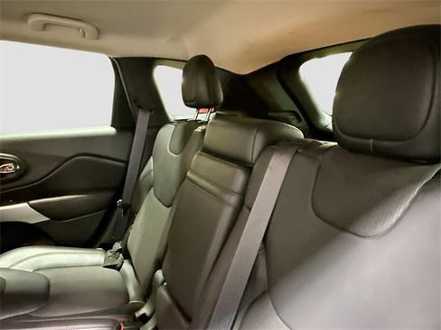 Used 2018 Jeep Cherokee Trailhawk w/ Cold Weather Group image 25