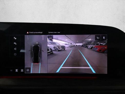 Used 2025 Audi Q5 Premium w/ Convenience Package image 19