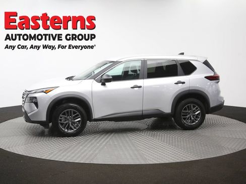 Used 2024 Nissan Rogue S FWD image 58