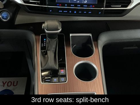 Used 2024 Toyota Sienna XLE image 11