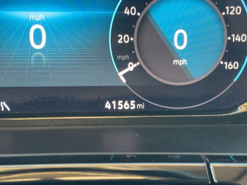 Used 2024 Volkswagen Atlas SE image 22