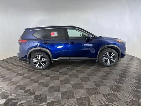 Certified 2024 Nissan Rogue SL w/ SL Premium Package AWD/4WD image 4