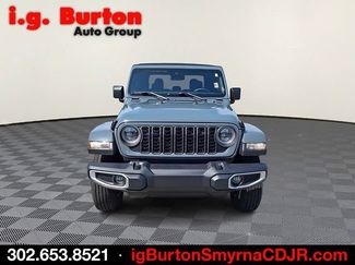 Used 2024 Jeep Gladiator Sport AWD/4WD video 2
