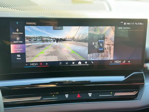 Certified 2024 BMW 530i xDrive w/ Premium Package image 17