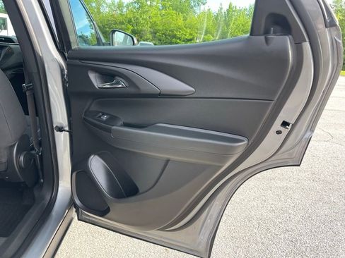 Used 2023 Chevrolet TrailBlazer LS FWD image 18