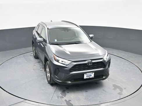 Used 2025 Toyota RAV4 XLE image 27