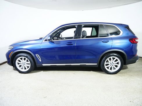 Used 2022 BMW X5 xDrive40i w/ Premium Package image 4