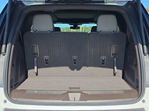 Used 2021 Chevrolet Tahoe Z71 image 8