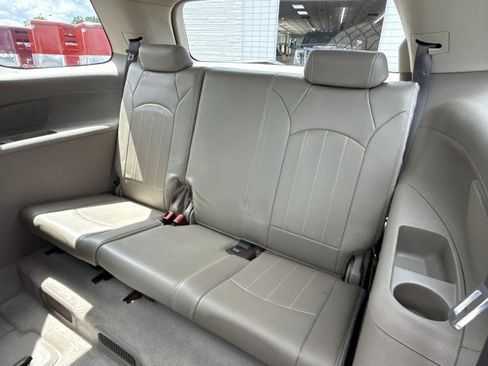 Used 2013 GMC Acadia Denali image 26