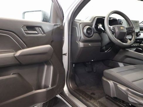 New 2026 Chevrolet Colorado W/T image 8