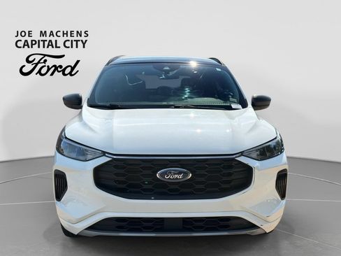 Used 2023 Ford Escape ST-Line w/ Tech Pack #1 AWD/4WD image 10