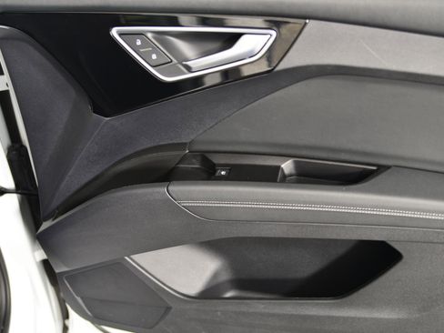 Used 2023 Audi Q4 e-tron Premium Plus w/ Premium Plus image 9