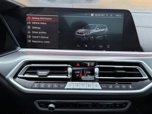 Used 2022 BMW X5 xDrive40i w/ M Sport Package AWD/4WD image 36