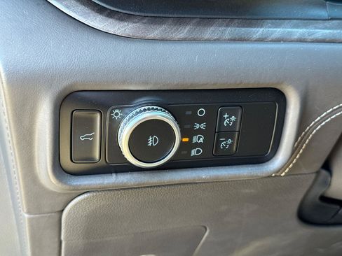 Certified 2022 Ford Explorer Platinum w/ Equipment Group 601A image 29