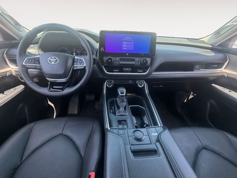 New 2026 Toyota Grand Highlander Limited image 10