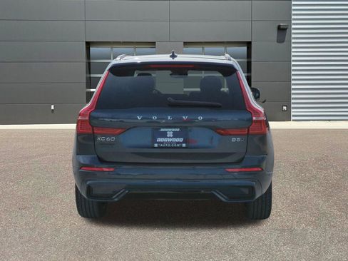 Certified 2025 Volvo XC60 B5 Plus image 6
