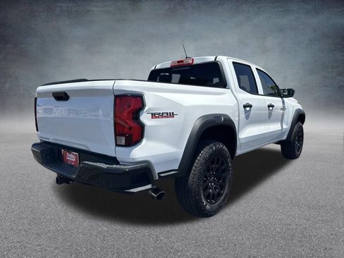 Used 2025 Chevrolet Colorado Trail Boss AWD/4WD image 3