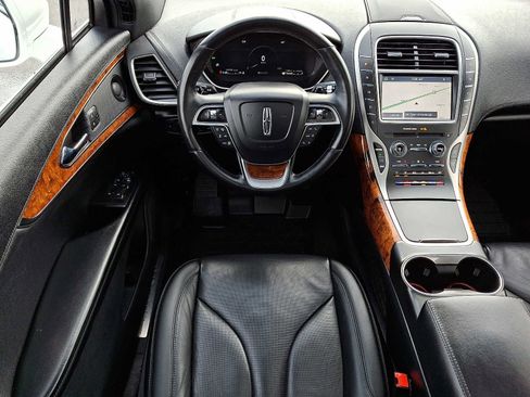 Used 2020 Lincoln Nautilus Reserve image 12