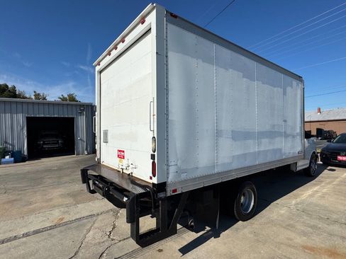 Used 2014 Chevrolet Express 3500 Extended image 16