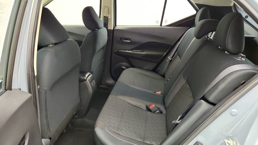 Used 2024 Nissan Kicks SV FWD image 19