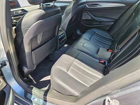 Used 2019 BMW 530e w/ M Sport Package RWD image 18