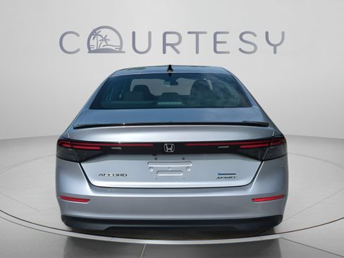 Used 2024 Honda Accord Sport image 6