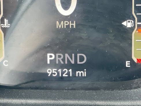 Used 2018 Jeep Wrangler Unlimited Sahara AWD/4WD image 16