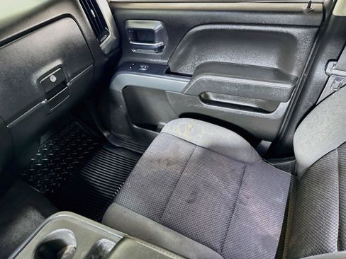 Used 2019 Chevrolet Silverado 1500 LT RWD image 19