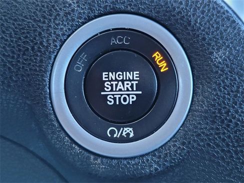 Used 2022 Chrysler 300 Touring image 24