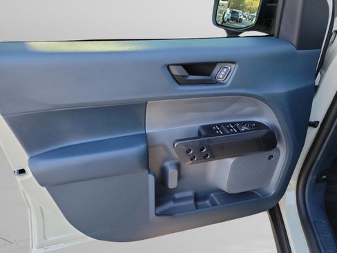 New 2025 Ford Maverick Lariat w/ Black Appearance Package image 6