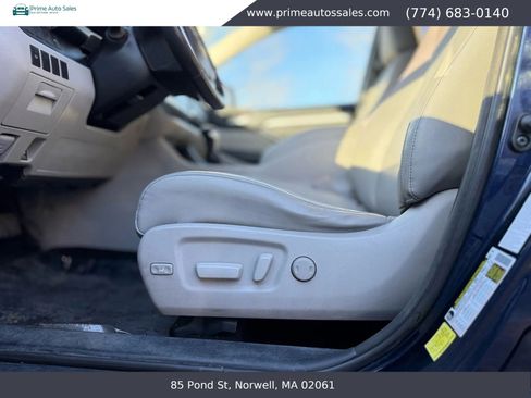 Used 2014 Toyota Highlander XLE image 10