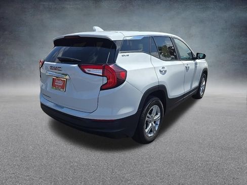 Used 2024 GMC Terrain SLE FWD image 3