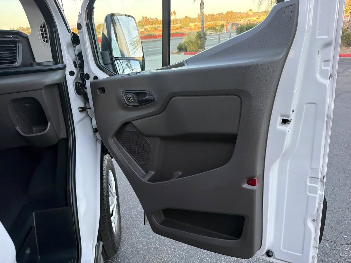 Used 2023 Ford Transit 350 XLT RWD image 29