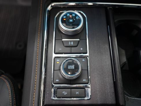 Used 2023 Ford Expedition Platinum AWD/4WD image 23