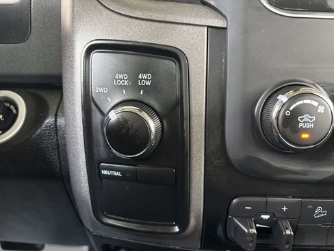 Used 2018 RAM 2500 Tradesman w/ Chrome Appearance Group image 22