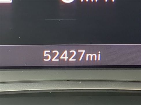 Used 2023 GMC Acadia SLT image 34