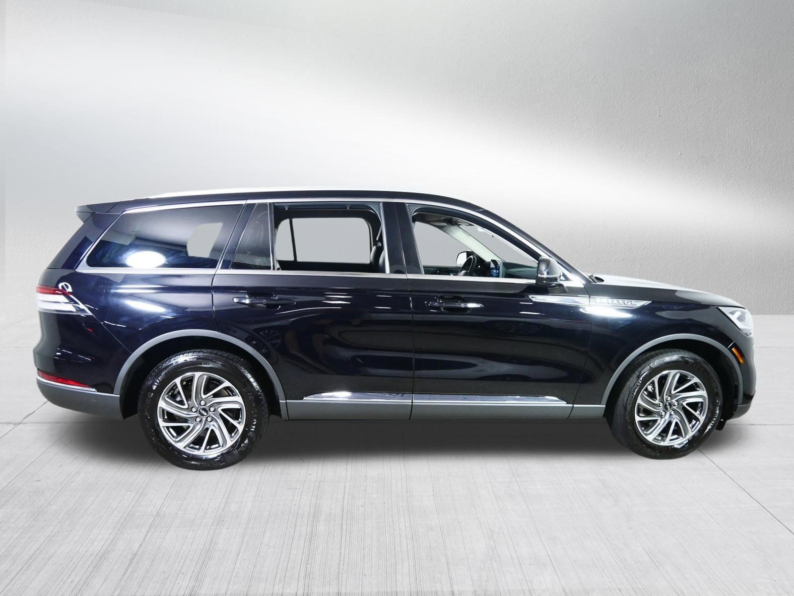 Used 2023 Lincoln Aviator AWD image 8
