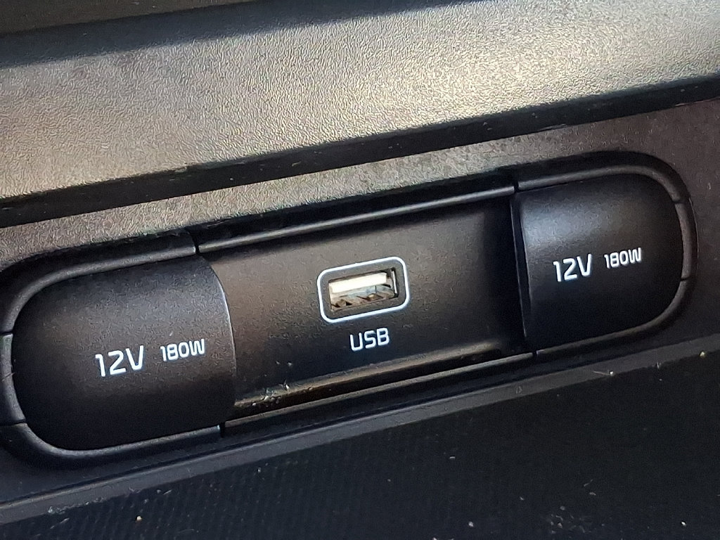 Used 2023 Kia Soul LX w/ LX Technology Package FWD image 24