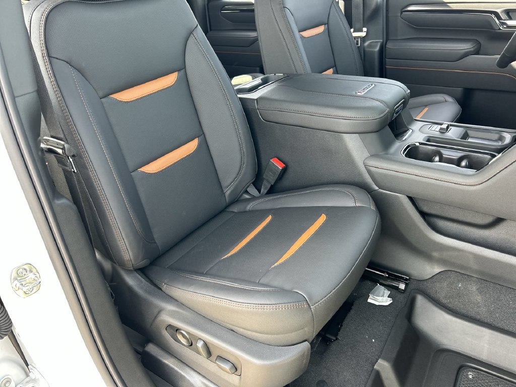 New 2026 GMC Sierra 2500 AT4 w/ AT4 Premium Plus Package AWD/4WD image 28