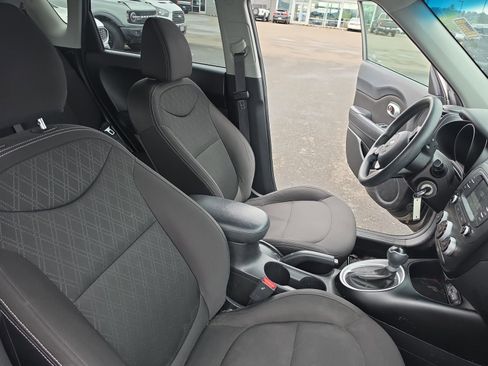 Used 2019 Kia Soul image 14