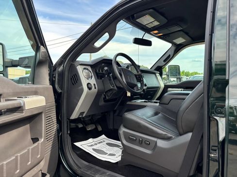 Used 2015 Ford F250 Lariat w/ Chrome Package AWD/4WD image 16