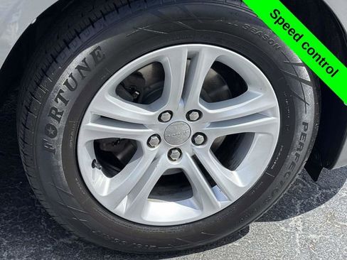 Used 2018 Dodge Charger SXT RWD image 29